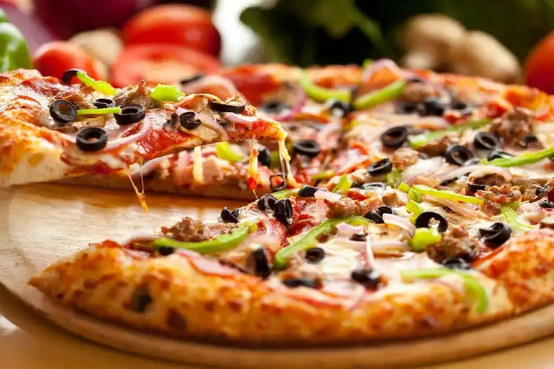 Karışık Pizza (M)