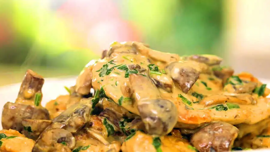 Kremalı Mantarlı Tavuk